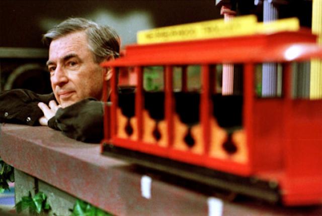 mister-rogers-in-thought_4